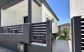 Belair Luxury Living - 'The One Villa'